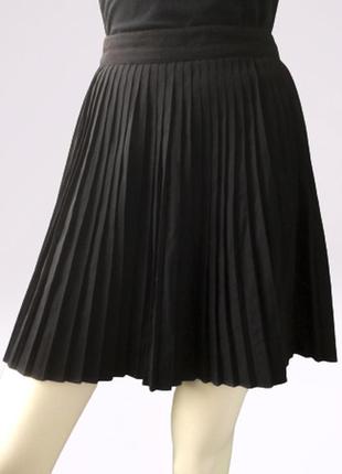 Короткая (47см) плиссированная юбка бренда h&m