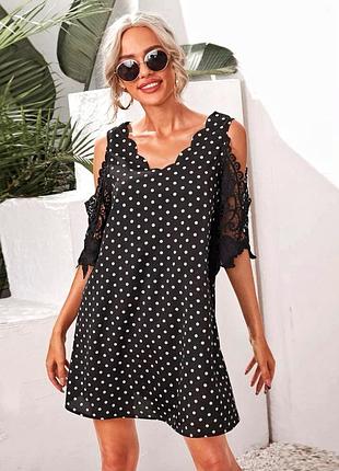 Оригінальне плаття в горох