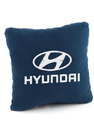 Подушка з логотипом hyundai1 фото