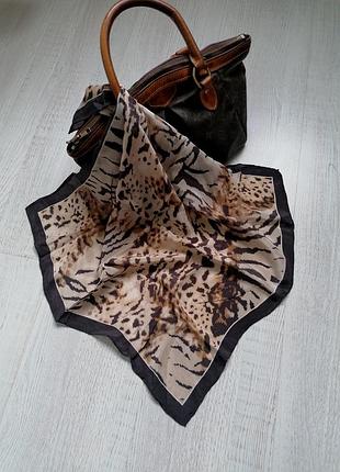 👜шовковий хустку каре в леопардовий принт 👜бежевий хустку в стилі fendi