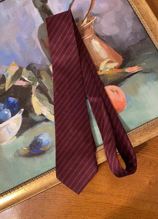 Шелковый галстук всемирно известного бренда emanuel ungaro
