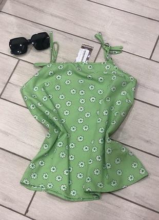 Трендовый топ с цветочным принтом boohoo