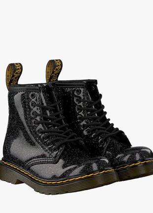 Черевики для дівчинки dr martens