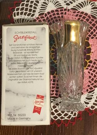 Кристальная с позолотой новая.