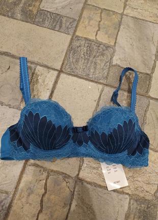 Бюстгальтер