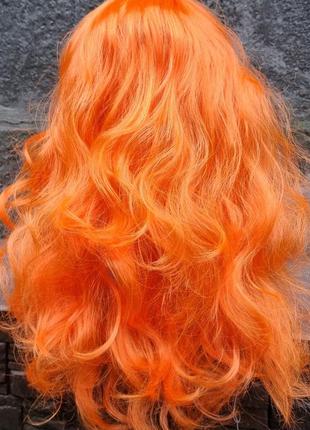 Парик оранжевый длинный волнистый с челкой кучерявый рыжий якрий карнавальный аниме6 фото