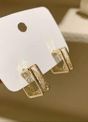 Стильные серьги сережки