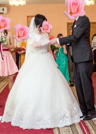 Ніжна весільна сукня3 фото