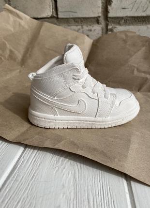 Гіпсовий красовок nike jordan mid 1⁣⁣ (декор, скульптура)