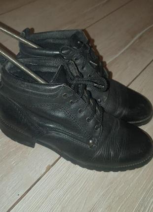 Ботинки демисезонные, туфли высокие clarks , 38 р. италияботинки, туфли высокие clarks , кожа ,38 р. италия