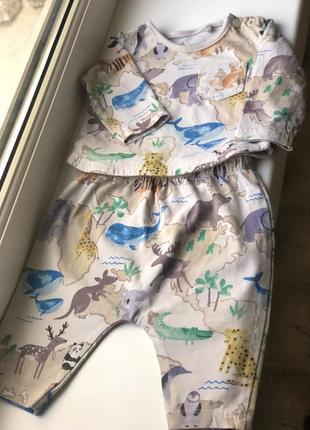 Костюм комбинезон молочный бежевый  комплект с животными на выписку 0-3 мес