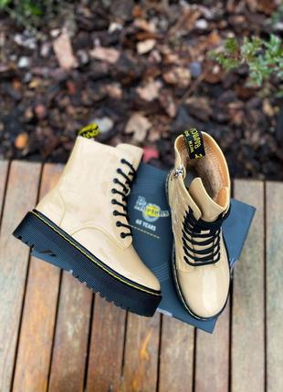Женские зимние высокие кожаные бежевые ботинки (молния+шнурки) dr.martens jadon 🆕3 фото
