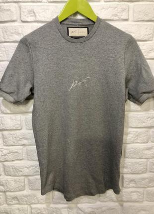 Футболка prévu