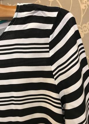 Нереально красивая и стильная брендовая блузка в полоску большого размера..100% вискоза.5 фото