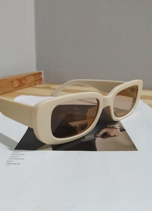 Тренд узкие бежевые очки солнцезащитные светлые ретро окуляри сонцезахисні бежеві7 фото