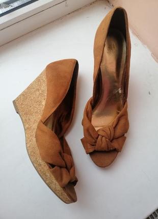 Босоножки 40р