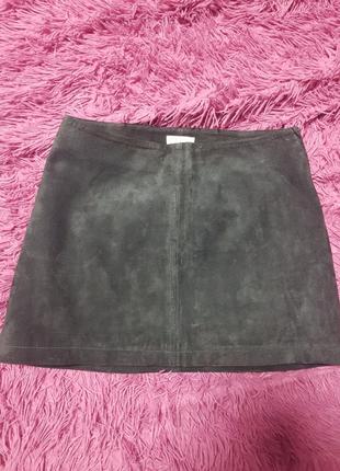 Кожанная мини юбка.