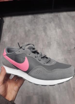 Ориг кросівки nike