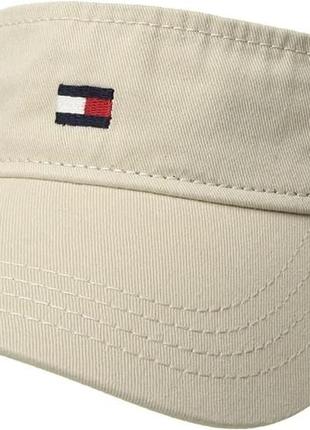Стильная бейсболка козырек tommy hilfiger