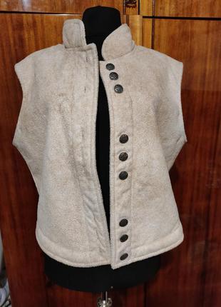 Безрукавка