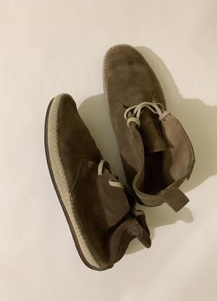 Мужские замшевые ботинки clarks