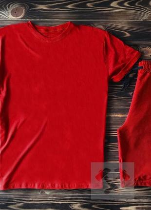 Мужская красная футболка и мужские красные шорты / летние комплекты для мужчин1 фото