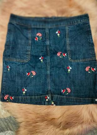 Джинсовая юбка с вышивкой 😍😍😍