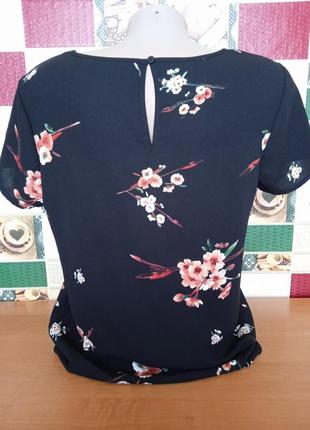 Блуза с цветами (футболка only)3 фото