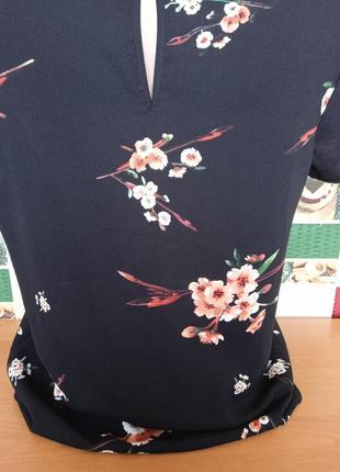 Блуза с цветами (футболка only)5 фото