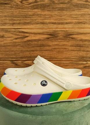 Женские кроксы сабо crocband rainbow block clog white/multi белые3 фото