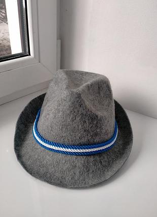 Серая шляпа