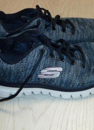 Skechers легкие кроссовки р 37, стелька 24 см