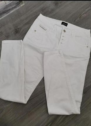 Стильные белые брюки, штаны
