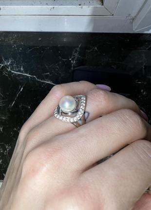 Кольцо с жемчугом и бриллиантами