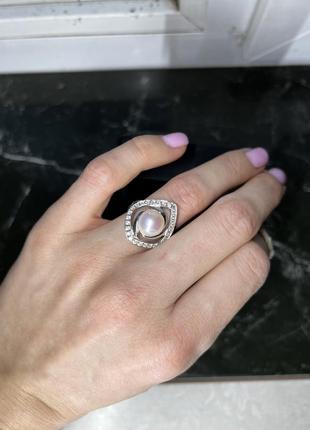 Кольцо с жемчугом и бриллиантами