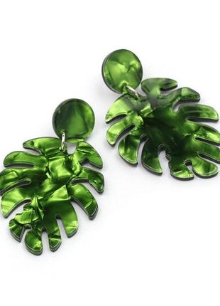Актуальные большие перламутровые серьги листья монстера тропик