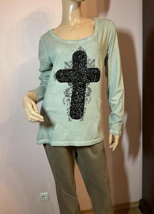 Симпатична футболка з декором і хрестом з паєтками. /xl/ brend fresh made
