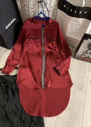 Sisley сатинова сорочка