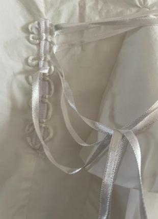Белоснежная блуза блузка с оригинальным кроем.3 фото