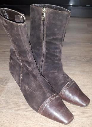 Стильные женские ботильоны voltan