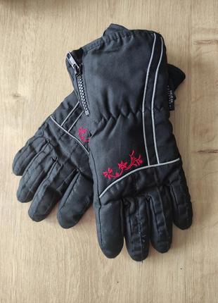 Фірмові жіночі лижні спортивні рукавички thinsulate, німеччина. розмір 7,5 ( m-l).