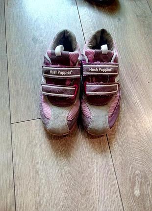 Кроссовки с коженными вставками