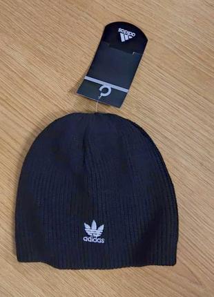 Шапка adidas акція 250 грн за шапку -60%  one size feet all