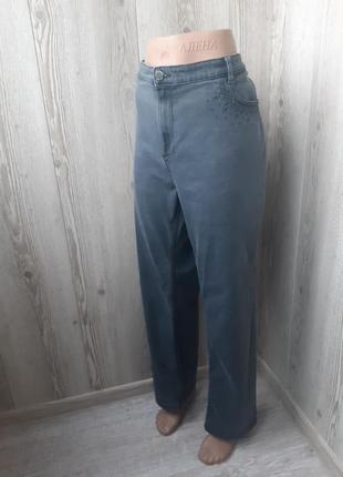 Стрейчевые джинсы брюки со стразами большого размера батал