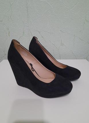 Туфлі танкетка чорні замш рр39 - h&m