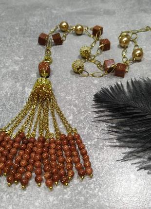 Кольє з пісочного авантюрину і перлів з підвіскою пензликом в позолоті8 фото