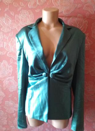 Брендовый изысканный пиджак