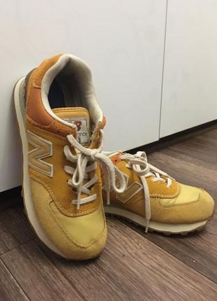 Кроссовки желтые new balance