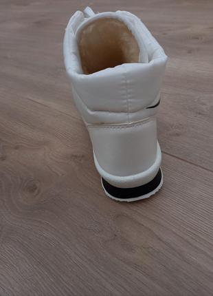 Кросівки , ботинки хайтопи жіночі зимові білі чорні7 фото
