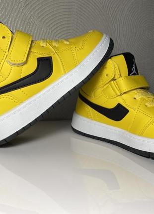 Демісезонні черевики-хайтопы